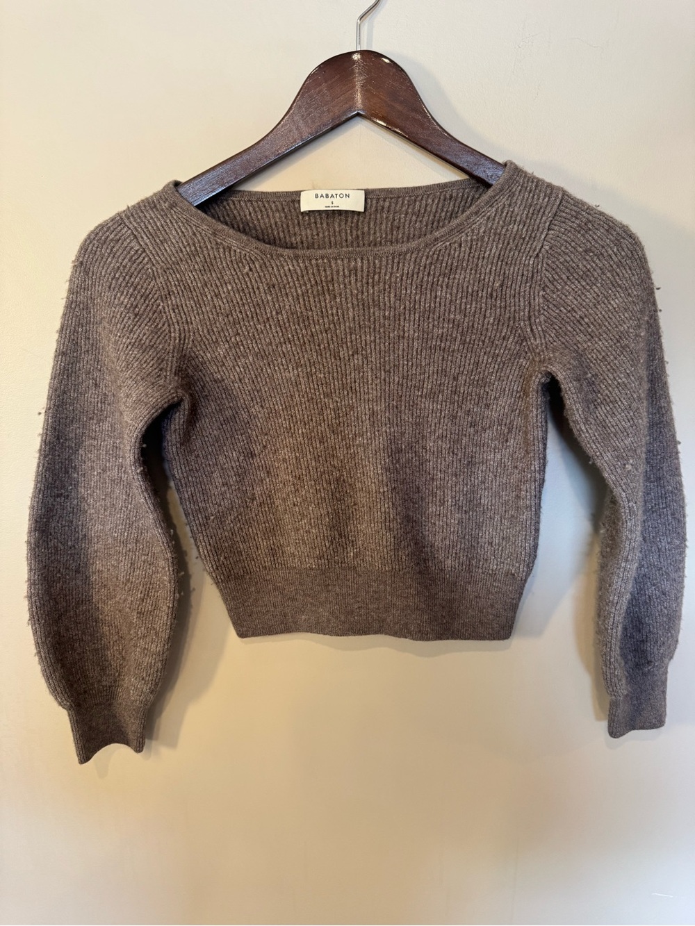 Babaton Taupe Ribbed Cropped Balloon Sleeve Sweater Size S - Picture 2 of 7